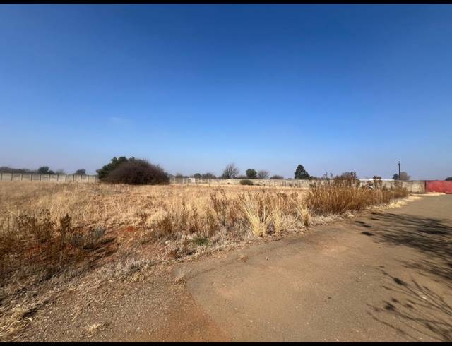 1,244M² VACANT LAND FOR SALE IN KOOKRUS